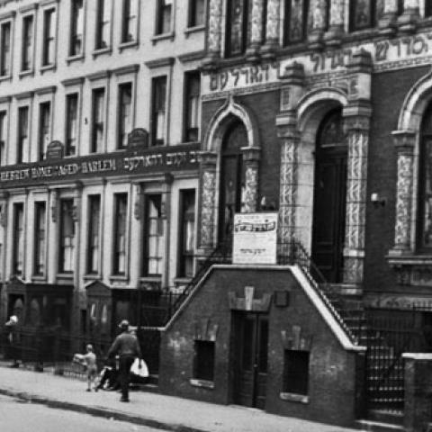 The Rabinowitz family in Jewish Harlem